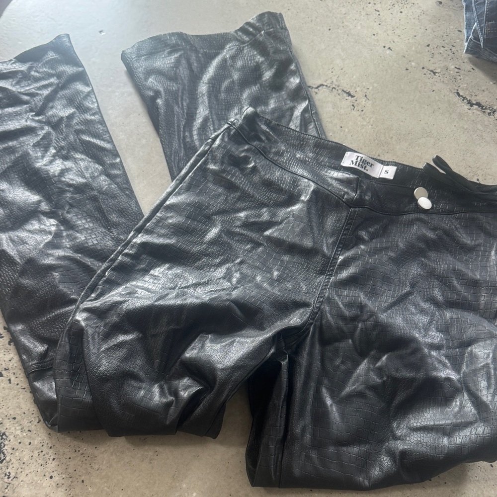 Tiger Mist Black Textured Pants